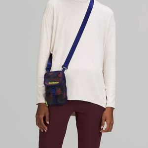 Lululemon crossbody used once
